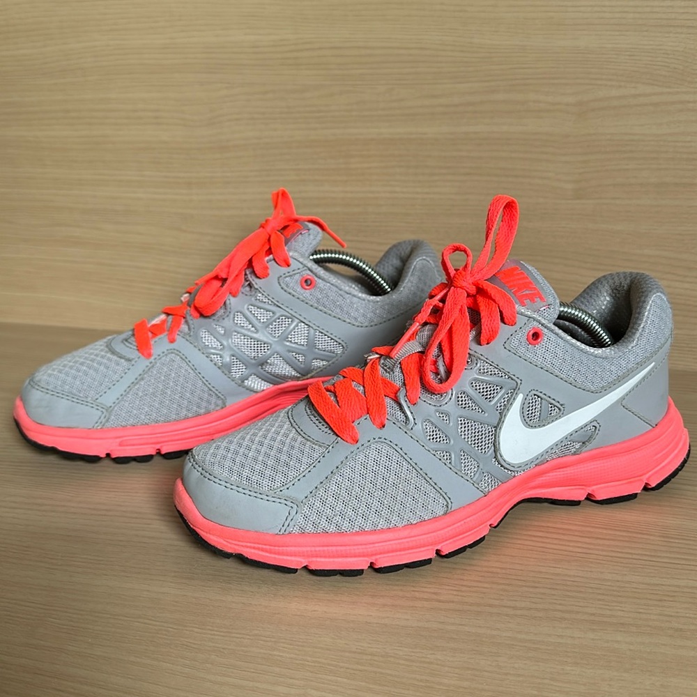 Nike Relentless 2 Sneakers Size 6.5